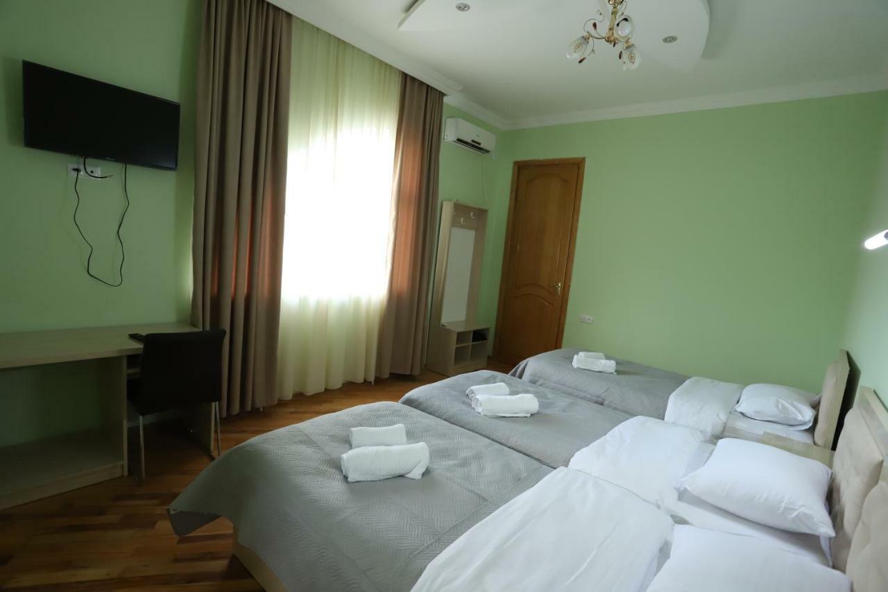 Hotel Hollywood Kutaisi Exterior foto
