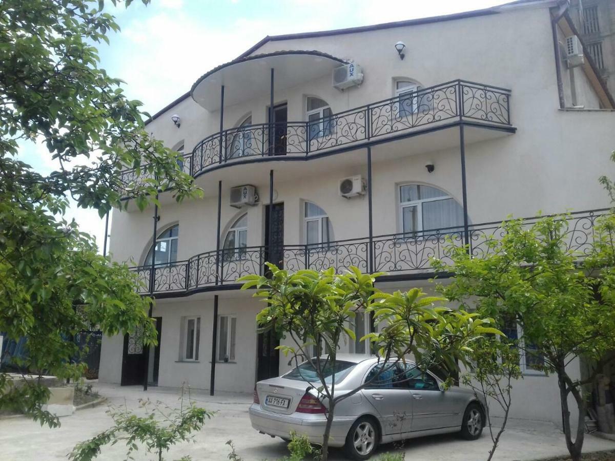 Hotel Hollywood Kutaisi Exterior foto